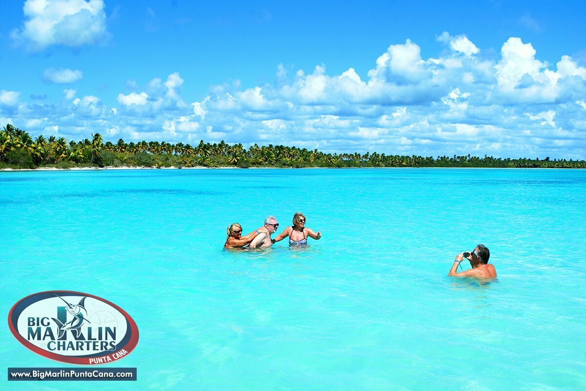 Private Yacht for PARTY BOAT snorkeling excursion Deep sea fishing